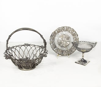 A Lot of two Continental silver items, including a Austo-Hungarian reticulated footed compote with