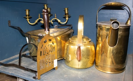 An assembled group of brass