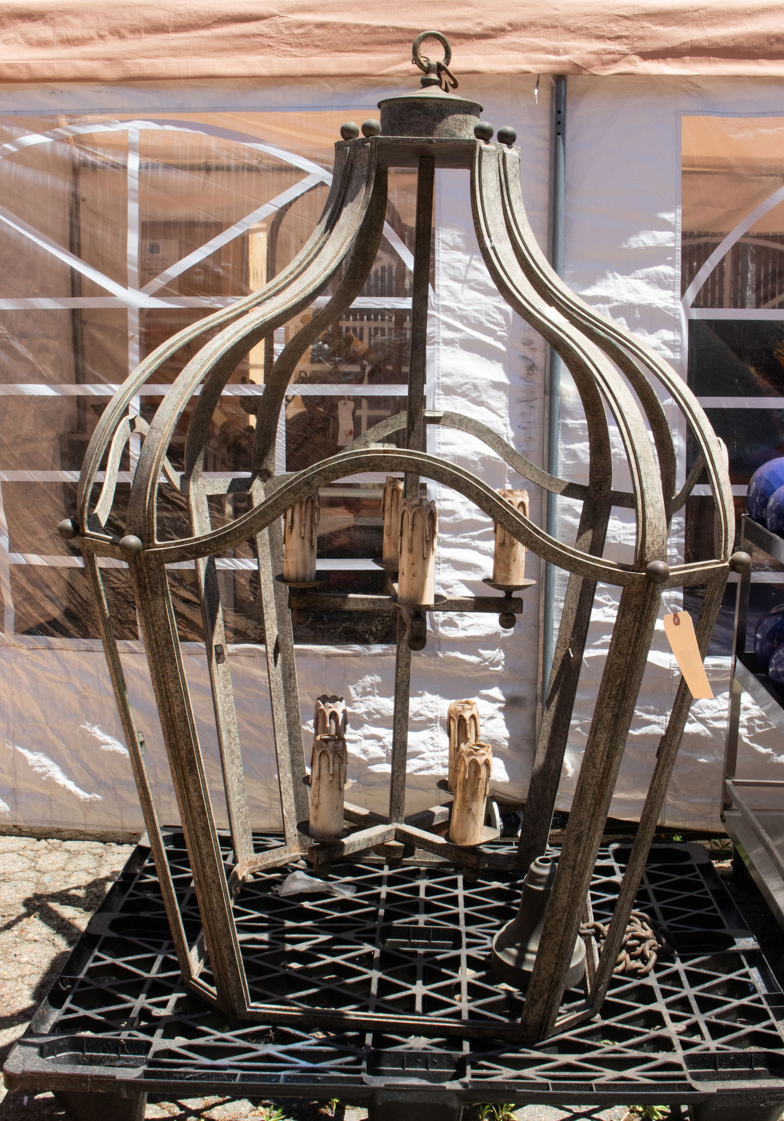 An Italian Rococo style giltwood carved looking glass (1 of 1)