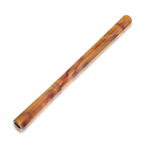 Art Deco Shell and Gold Trimming Cigarette Holder