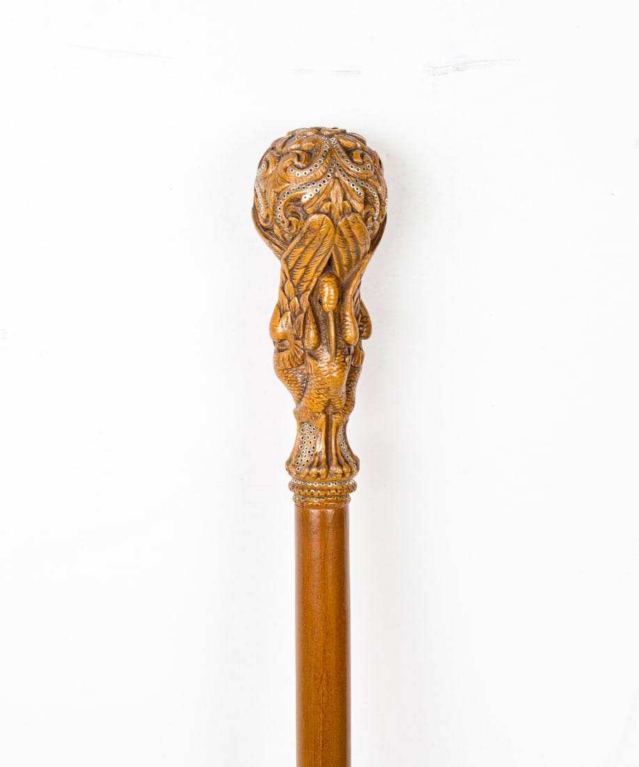A Victorian piquet carved walking cane (1 of 4)