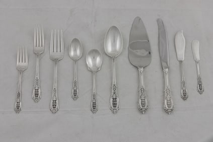 A Wallace Rosepoint sterling silver flatware service