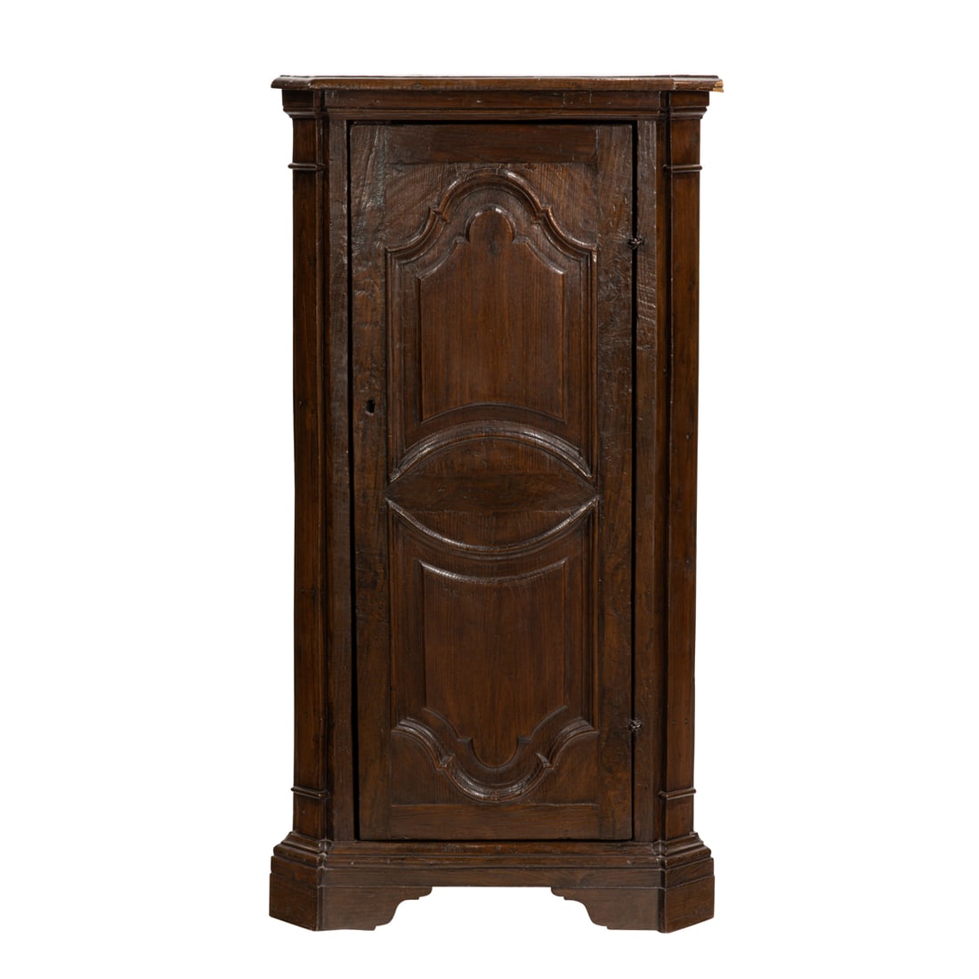 A fine French corner cabinet, circa 1750 (1 of 5)