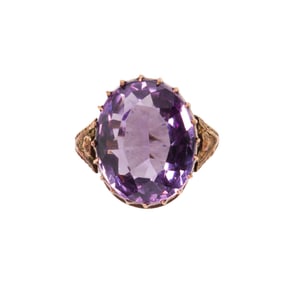 An amethyst and 14k rose gold ring