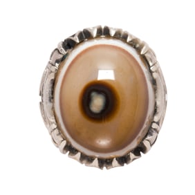 A bull's eye agate and silver ring