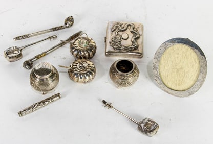A group of Chinese and Japanese export silver items