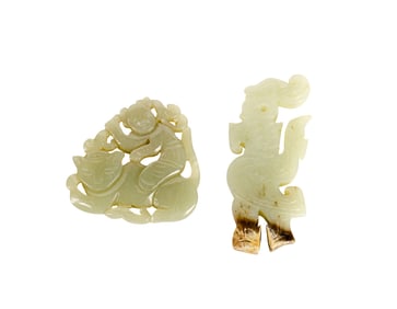 (lot of 2) Chinese celadon jade pendants