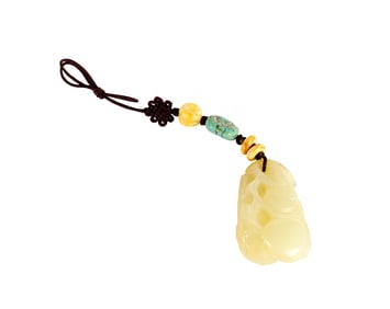 A Chinese celadon jade double gourd pendant