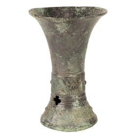 A Chinese archaic bronze ritual wine vessel