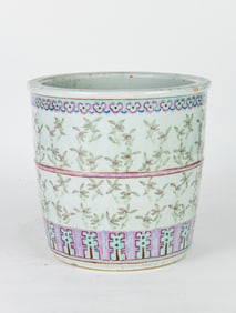 A Chinese famille rose planter