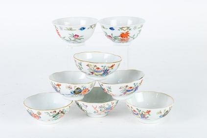 (lot of 8) Chinese famille rose bowls