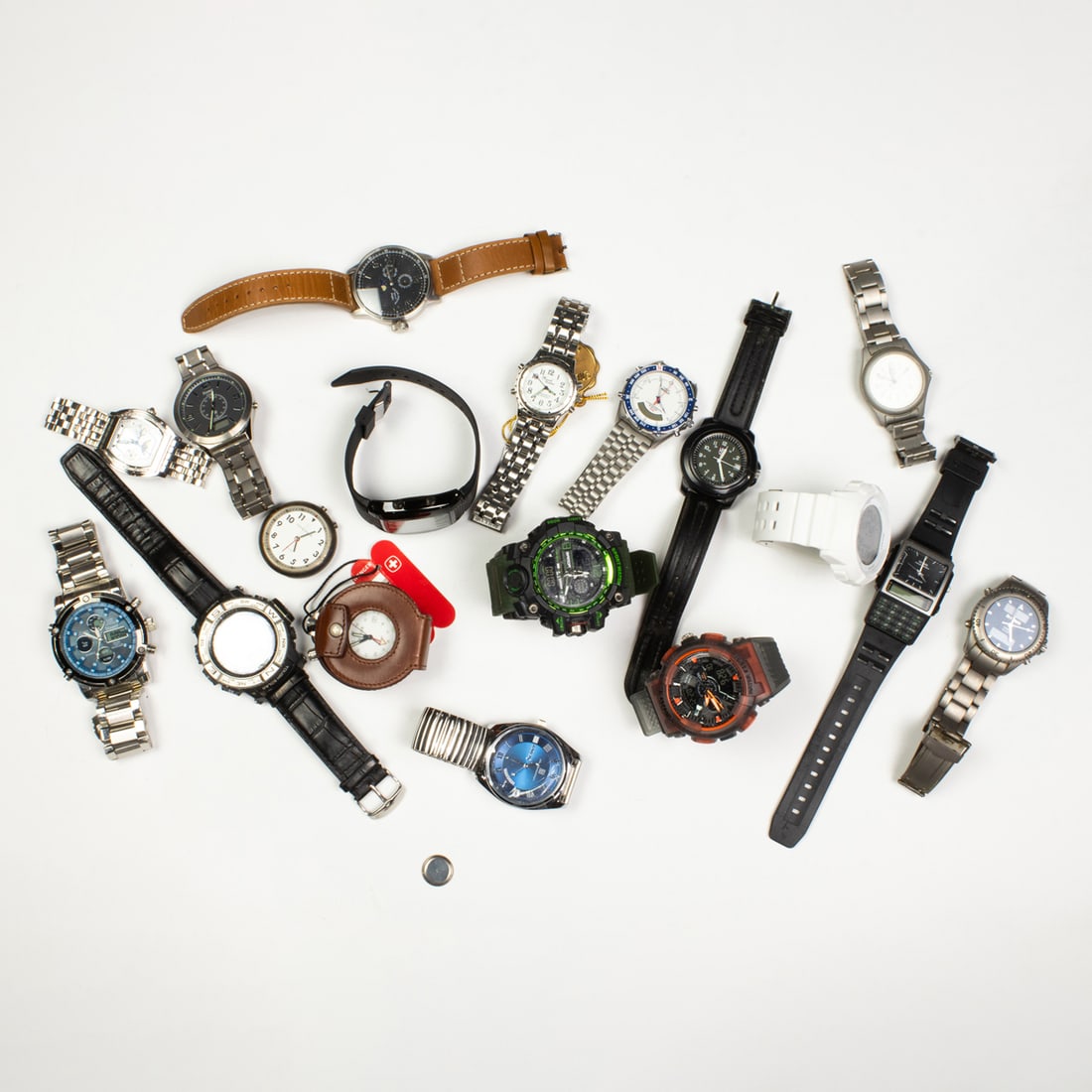 A large group of watches: A large group of watches comprising various, mostly mens, watches of diverse styles and designs, sold as-is; gross approximate weight: 1346 grams