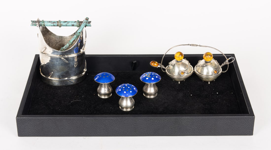 A lot of Five silver table articles comprising a Mexican Emilia Castillo silverplate sugar bowl (1 of 2)