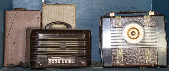 Three vintage radios and a projector, including Airline AM radio