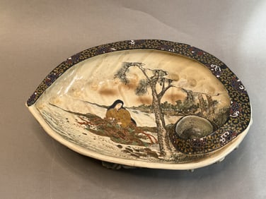 Japanese Unusual Satsuma Shell Formed Bowl, Meiji Period
