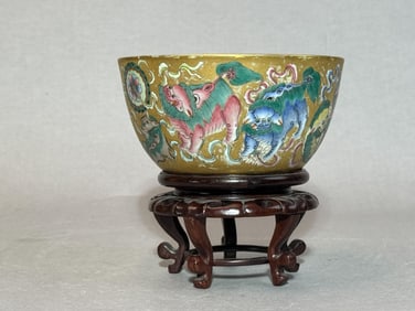 Chinese Porcelain Bowl with Famille Rose Foolions