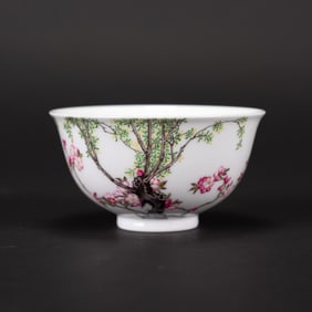 Chinese Falangcai 'Plum Blossom' Bowls