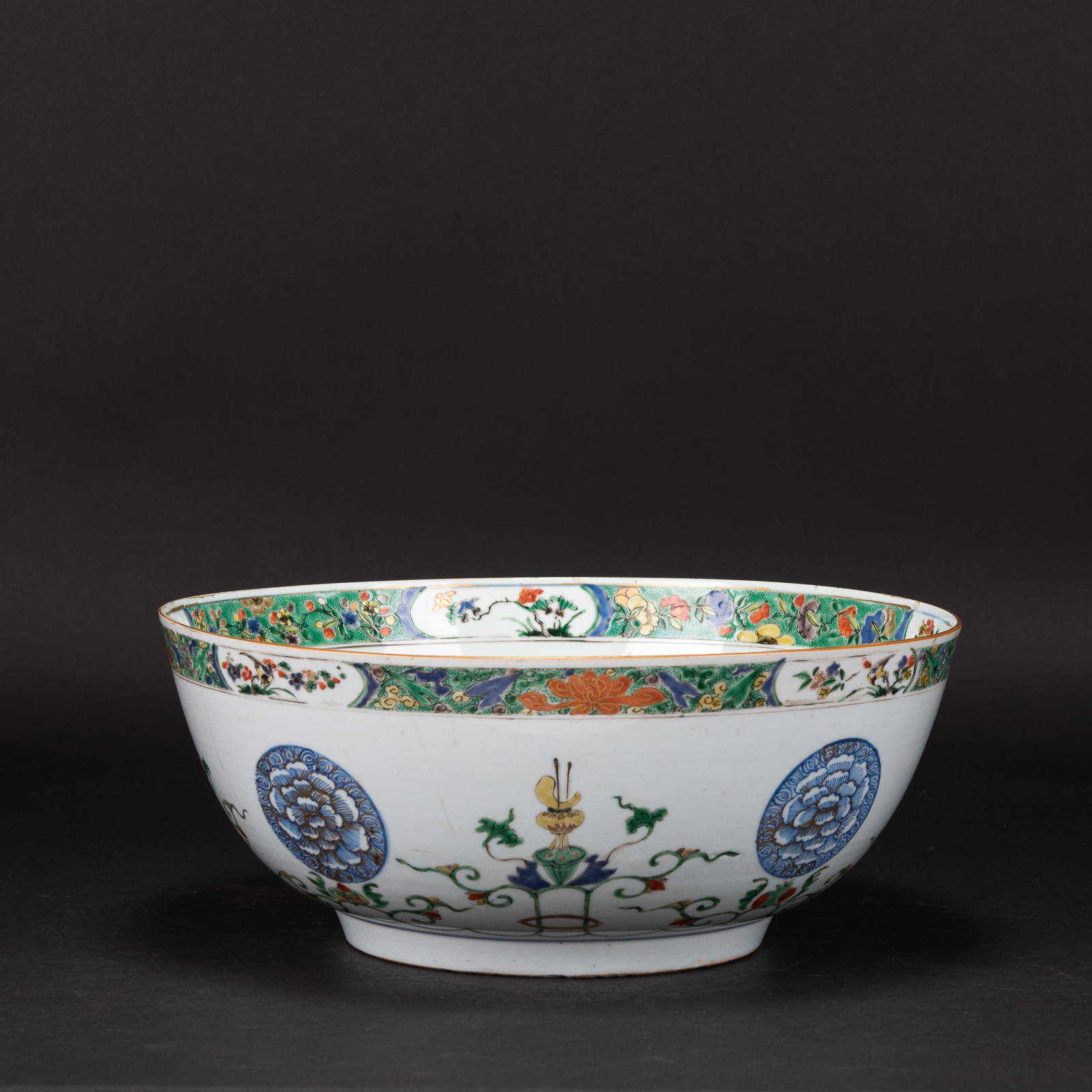 A LARGE DOUCAI BOWL