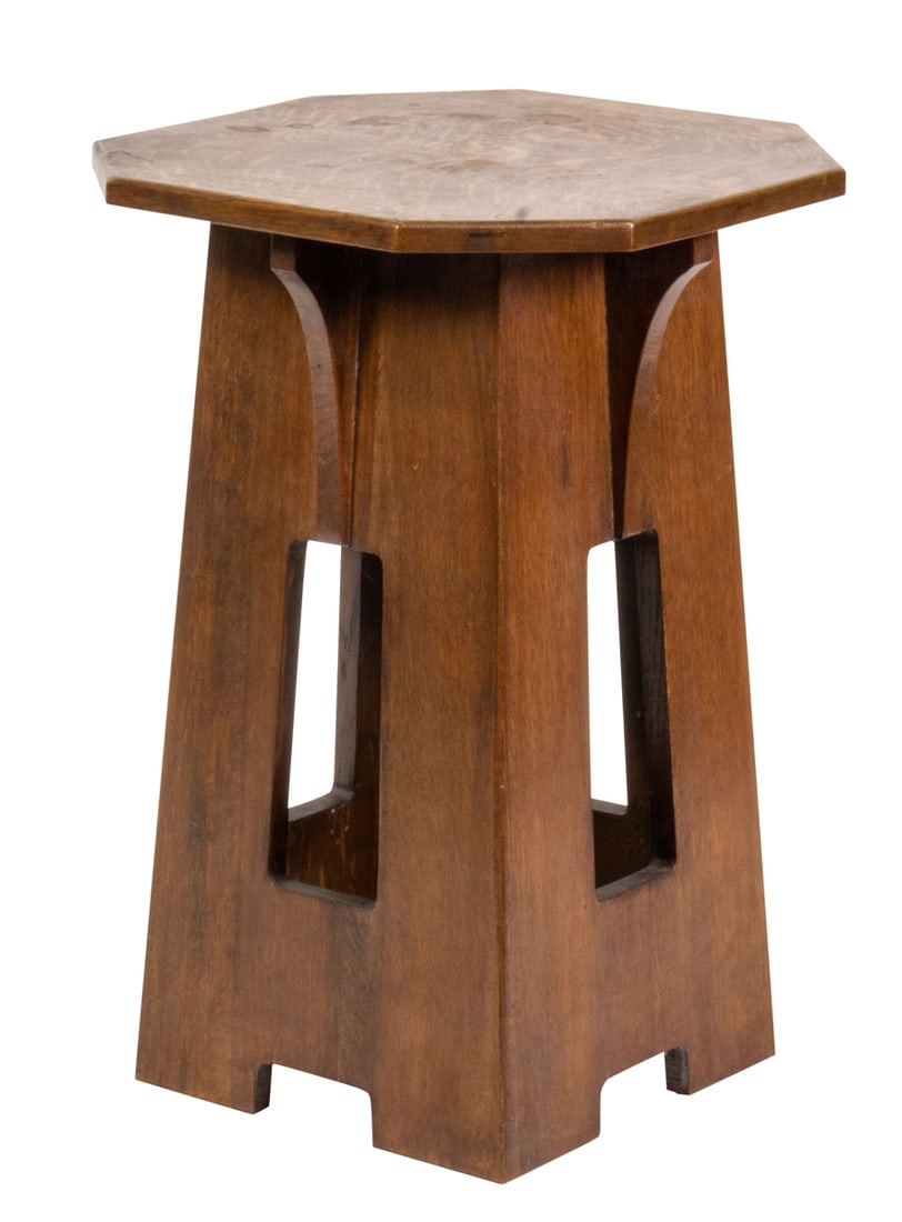 An Arts and Crafts Limbert octagonal cut out drink stand (1 of 4)