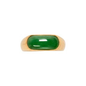 A jadeite jade and 18k gold ring