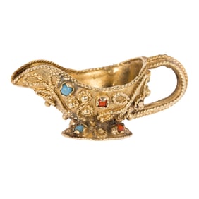 A 14k gold and hardstone cup charm