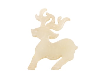 A Chinese hardstone deer pendant