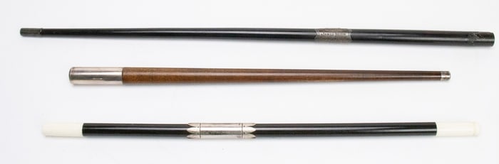A lot of three conductor batons