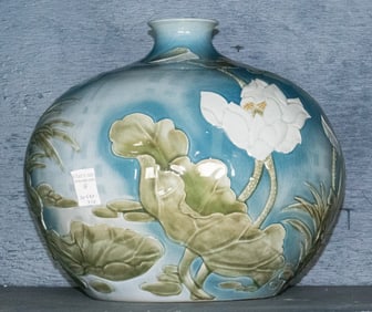A large Chinese porcelain lotus flower vase