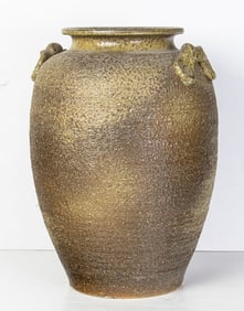 A Japanese Shigaraki pottery jay