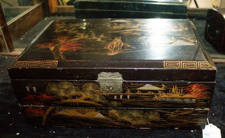 A Japanese lacquered portable desk