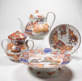 (lot of 4) Japanese Kutani 'samurai' porcelain objects
