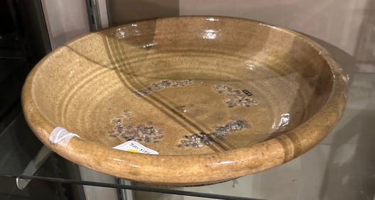A Japanese Seto-yaki charger