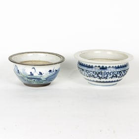(lot of 2) Chinese blue and white censers