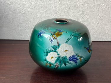 Japanese kutani Porcelain Vase of Bird Scene