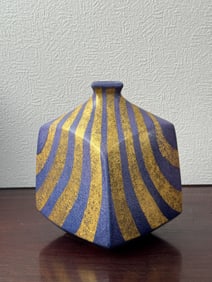 Japanese Mordern Design Porcelain Vase of Purpule and Gold Glaze