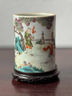 Chinese Famille Rose Porcelain Brush Pot: Chinese antique famille rose porcelain brush pot with hardwood base. 3.5"h x 3"dia (8.89 x 7.62 cm) NOTE: THIS ITEM IS IN NEW YORK, WHERE IT CAN BE SHIPPED FROM.