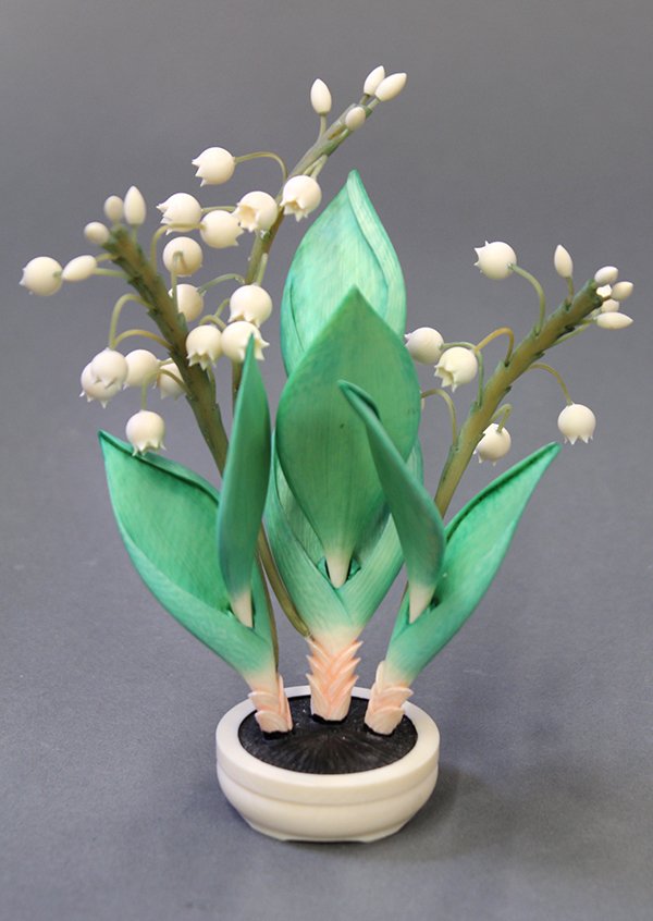 Japanese carved miniature flower sculpture: Japanese carved ivory polychrome decorated miniature flower sculpture, Meiji period, 5.5"h
