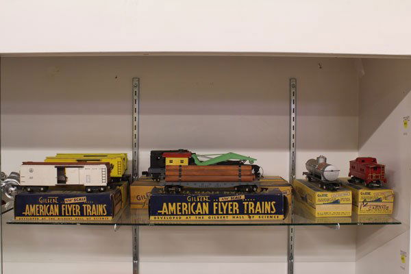 American Flyer S gauge cars: (lot of 8) American Flyer S gauge cars including 638 caboose, 625 G tank car, 633 reefer, 637 box c ars, 944 crane car, 928 log car, and crane car, all in original boxes
