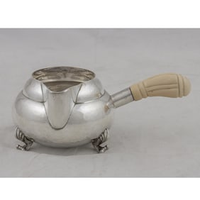A Hamilton Silver Mtg, NY sterling handled sauce/gravy server