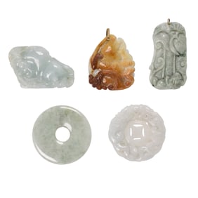 A group of 5 jade pendants