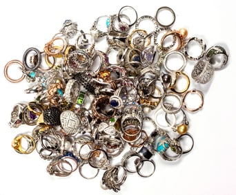 A very large ground of gemstone rings