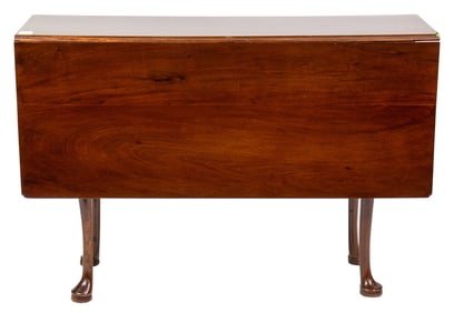 A Chippendale style drop leaf table 19th/early 20th century
