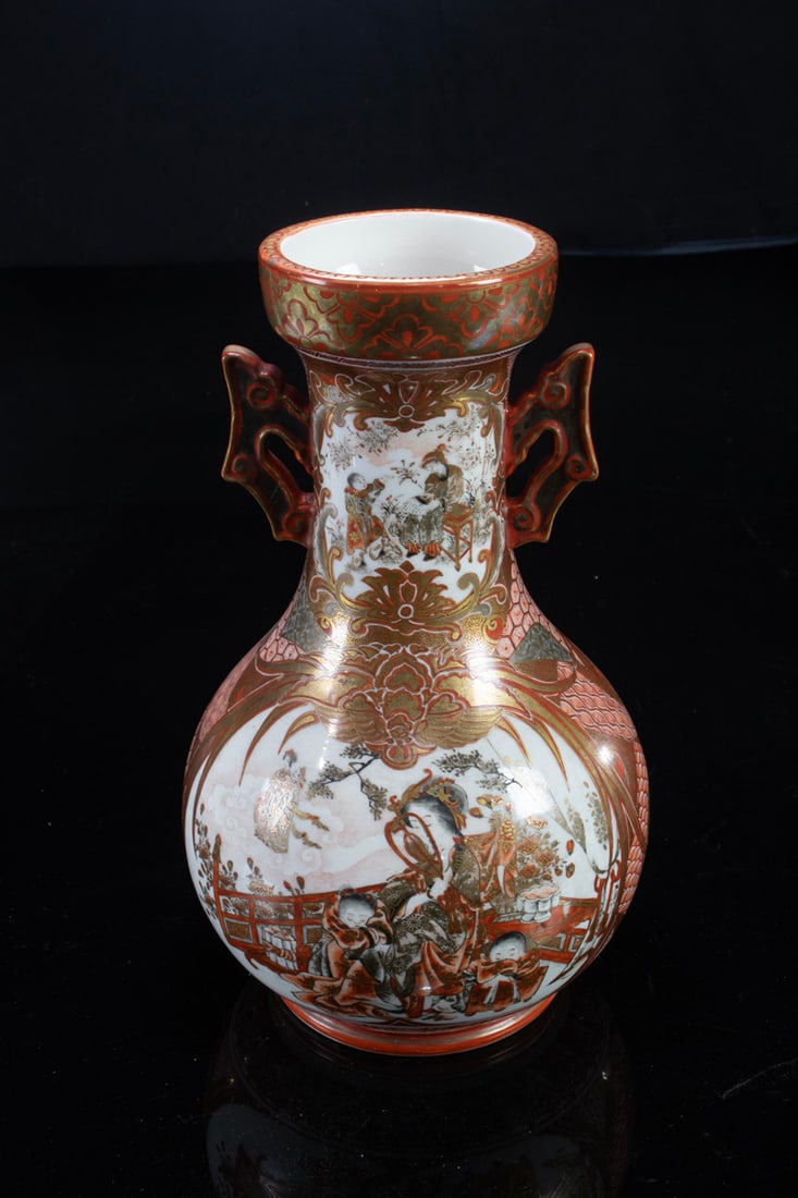 A Japanese Kutani vase with birds: A Japanese Kutani vase with birds. Meiji period, 11.625" high.