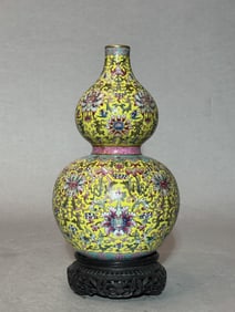 Chinese Yellow Famille Rose Porcelain Double Gourd Vase