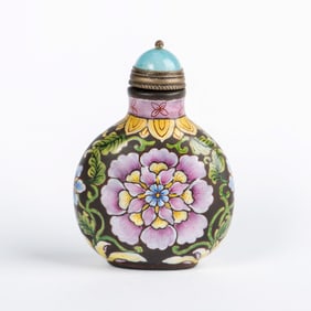 Chinese Enameled 'Flower' Snuff Bottle