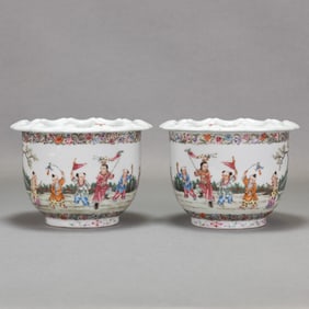 Pair of Chinese Porcelain Planter, Early 20th Century