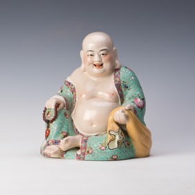 Chinese Famille Rose Smiling Buddha, 19th/20th Century