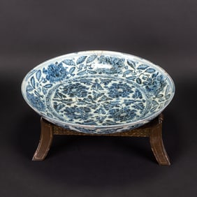 Chinese Large Blue and White Porcelain 'Floral' Charger, Ming Dynasty