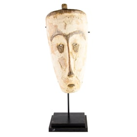 A Fang dance mask