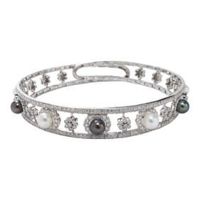 A diamond, pearl, and 18k white gold choker, Italy